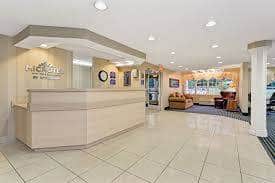 Microtel Inn & Suites by Wyndham Florence/Cincinnati Airport - Image 3